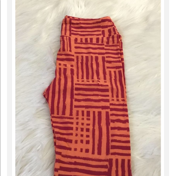 LuLaRoe Pants - LuLaRoe OS Leggings NWT
